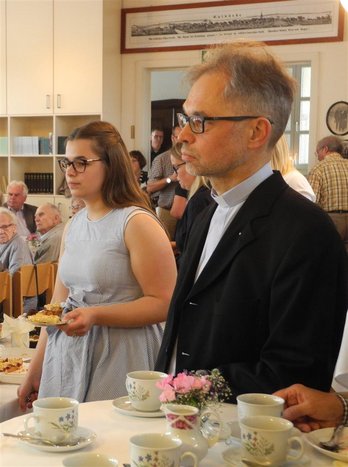 DSCN3820Ausschn__Individuell_.jpg DSCN3820Ausschn__Individuell_.jpg